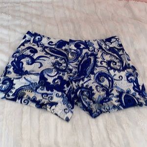 Damask blue and white shorts